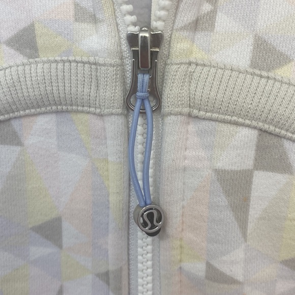 Lululemon Scuba Zipper Hoodie size 6 - Picture 6 of 13